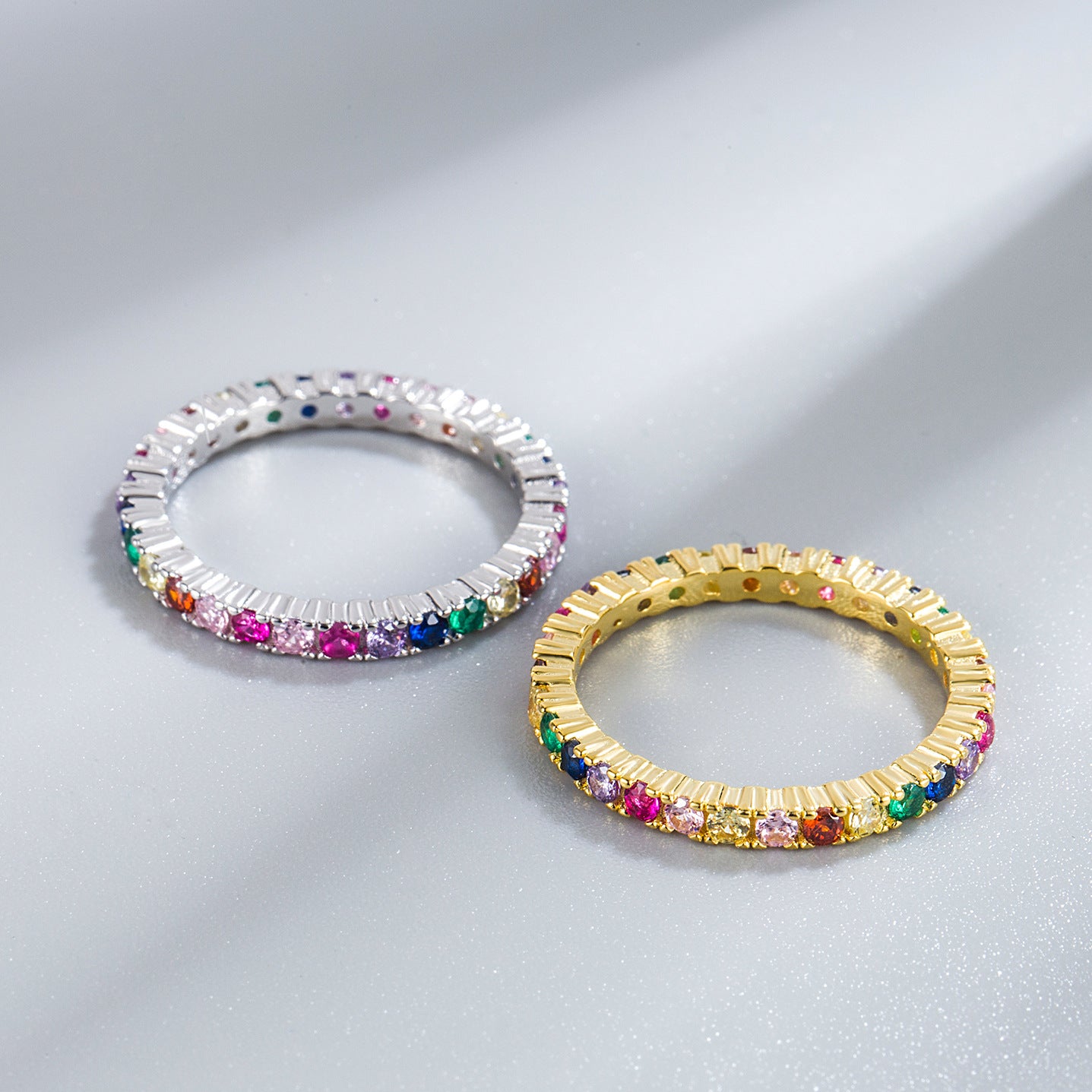 Anillo Rainbow con Circonias de Colores