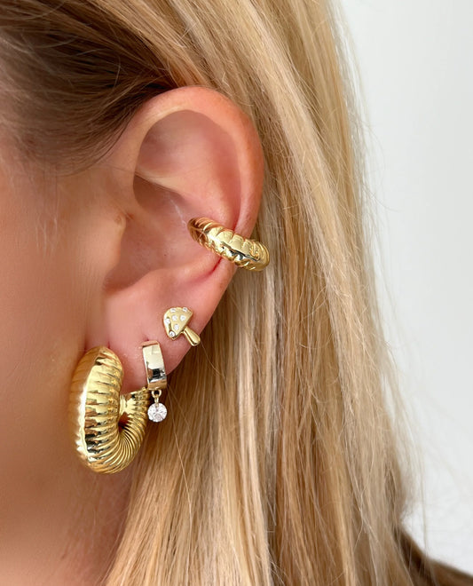 Aretes Hoop globo acanalado