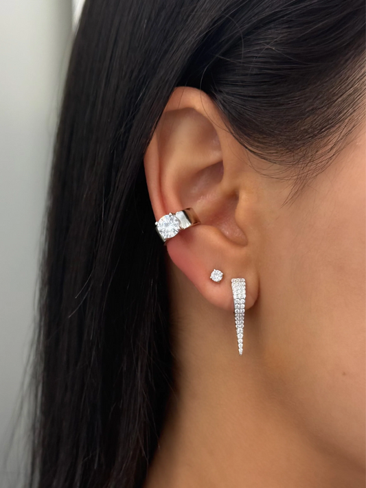 Aretes Huggies con espigas