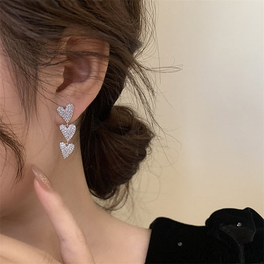 Aretes Tres Corazones Plateados con Circonias