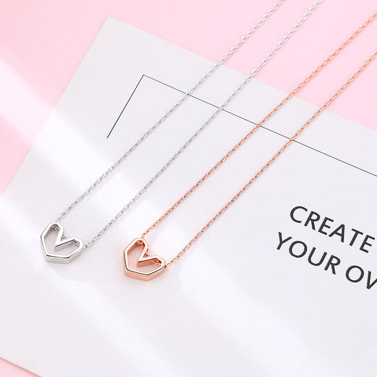 Collar Corazon Vacio en el centro