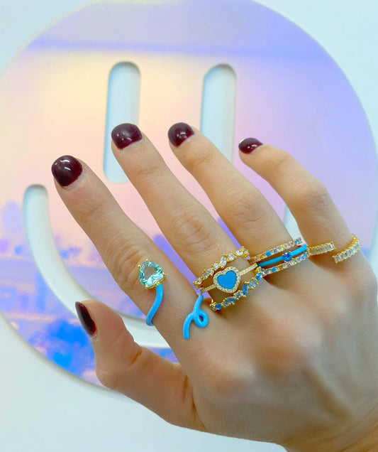 Anillo Corazon con Piedra Tuquesa y Circonias