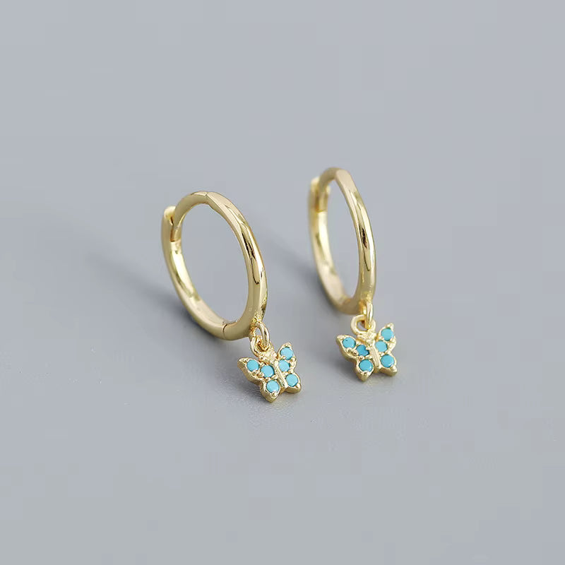 Arracadas con Mini Mariposa Colgante Turquesa