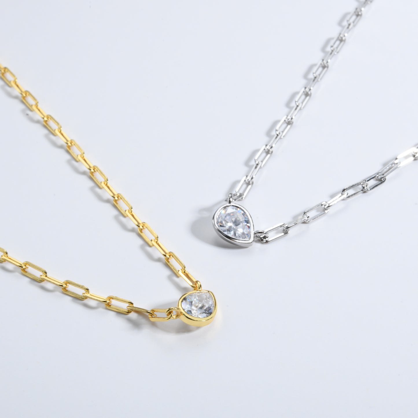 Collar PaperClip Gota de Diamante