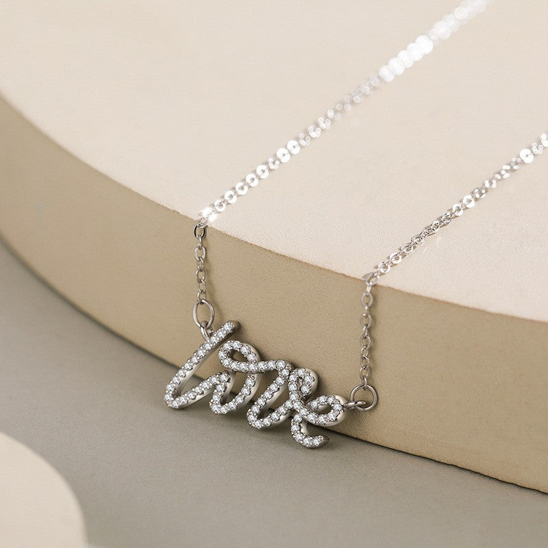 Collar Love Script con Circonias