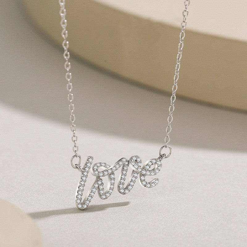 Collar Love Script con Circonias