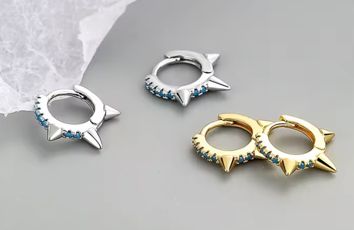 Mini Arracadas Turquesa de Espuelas