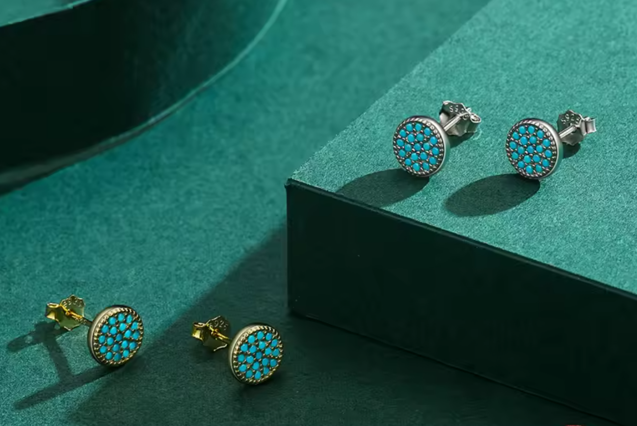 Stud Circulares con Circonias Tirquesa