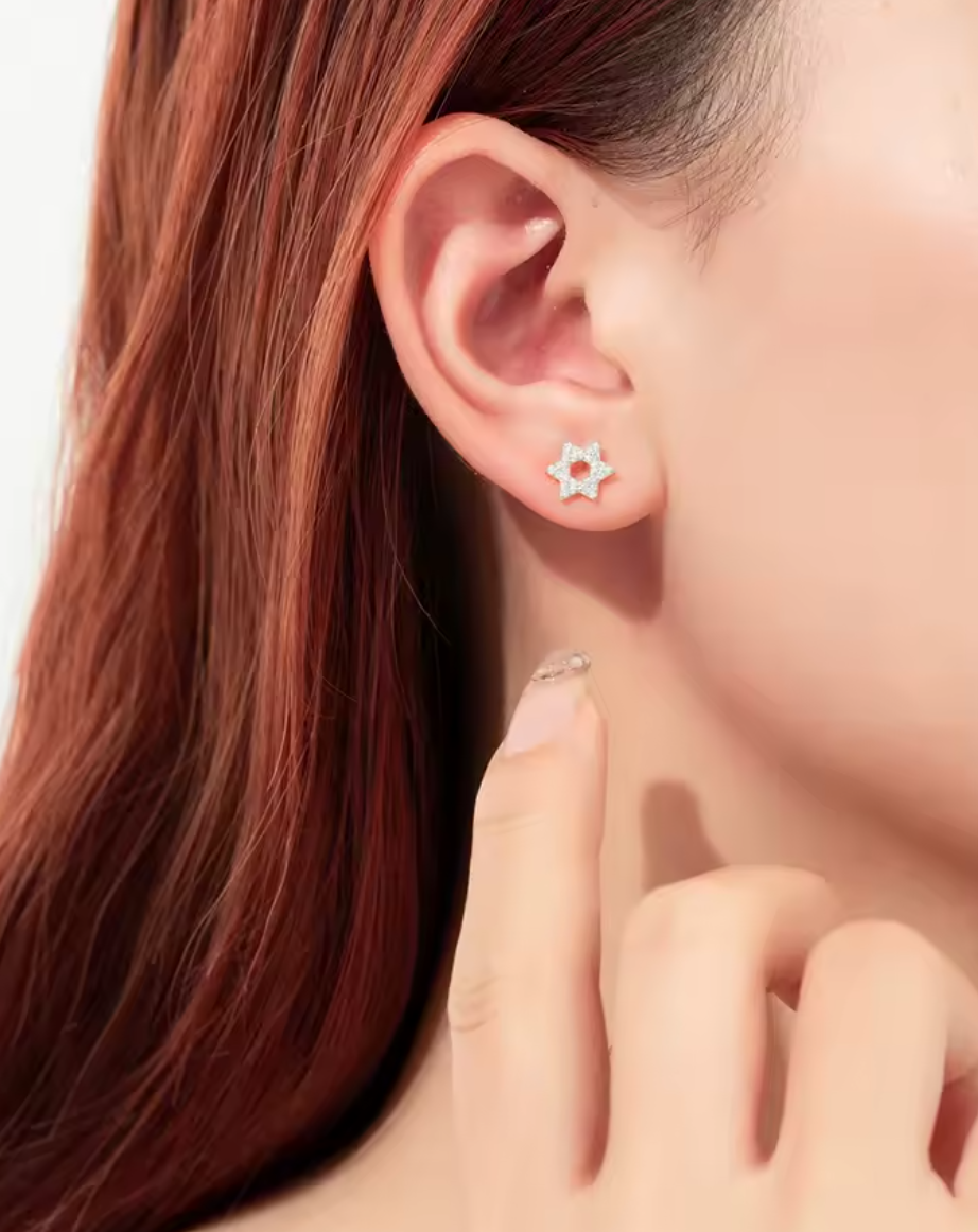 Stud de Estrella de David con Circonias