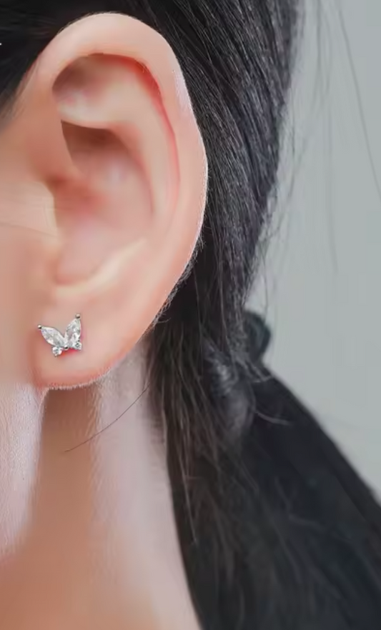 Stud de Mariposa con Circonias