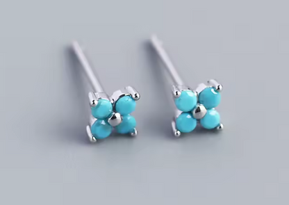 Stud de Mini Flores con Piedras Turquesa