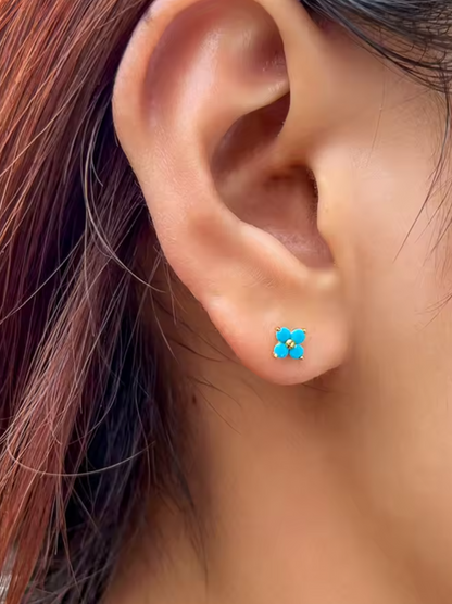 Stud de Mini Flores con Piedras Turquesa