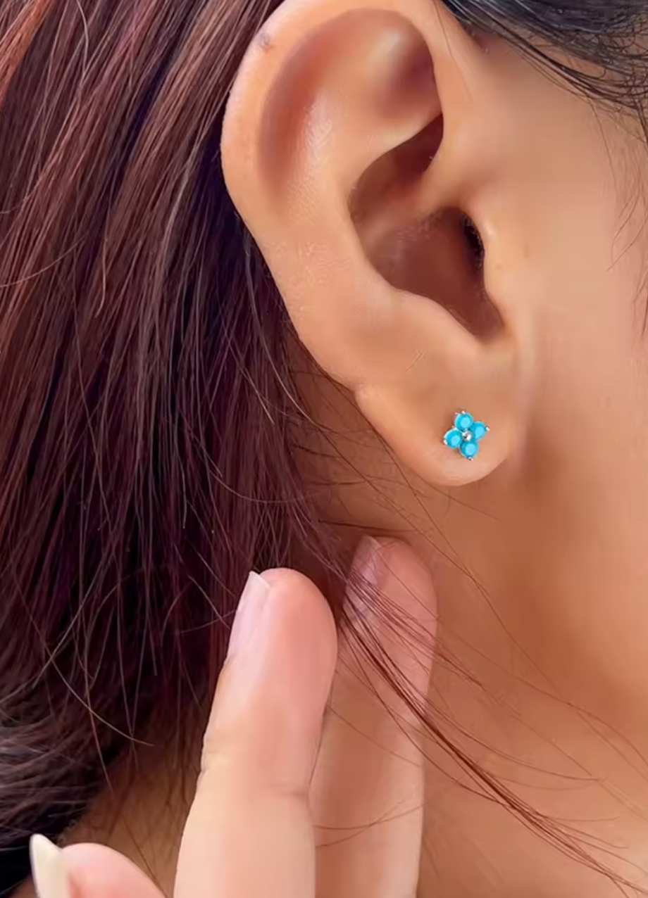 Stud de Mini Flores con Piedras Turquesa